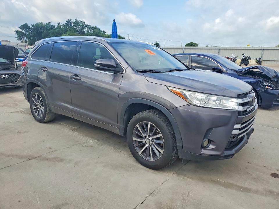 2017 Toyota Highlander VIN 5TDKZRFH3HS526048 COPART salvage auction — REAR END, Tx - Salvage Vehicle Title, sold $4,750 on 2026-07-07 (photo 4)
