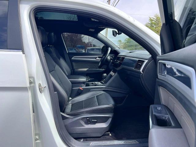 2022 Volkswagen Atlas cross sport VIN 1V2SE2CA4NC202905 COPART salvage auction — MINOR DENT/SCRATCHES, In - Certificate Of Title (P), sold $8,900 on 2026-07-29 (photo 5)