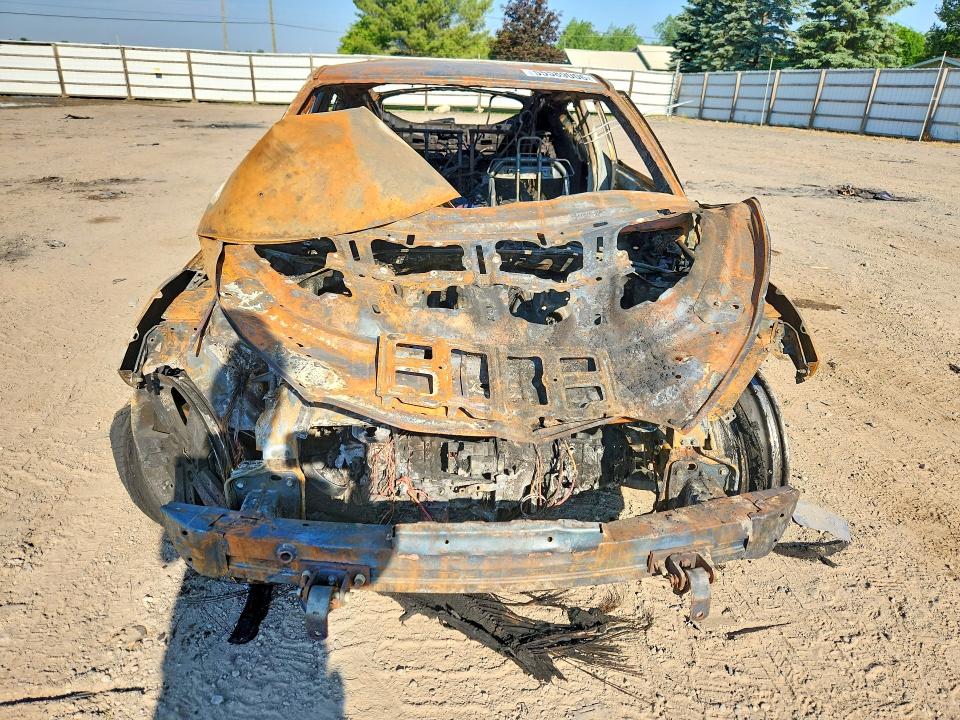 2016 Hyundai Veloster VIN KMHTC6AD4GU303242 COPART salvage auction — BURN, MI - DEALER ONLY-REBUILT SALVAGE, sold $175 on 2026-07-22 (photo 5)