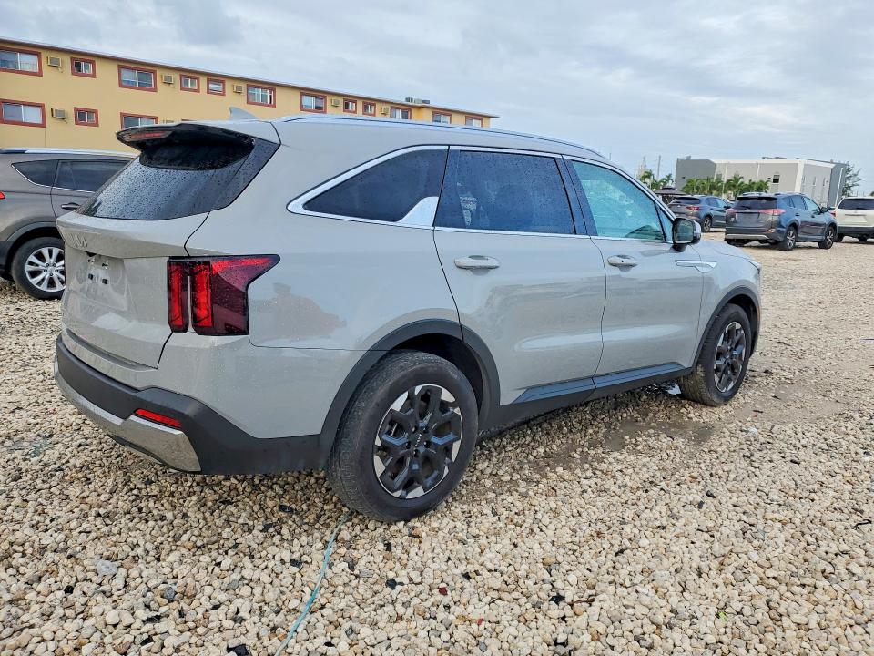 2025 Kia Sorento VIN 5XYRL4JC0SG378363 COPART salvage auction — SIDE, Fl - Cert Of Title Slvg Rebuildable, sold $10,200 on 2026-07-28 (photo 3)