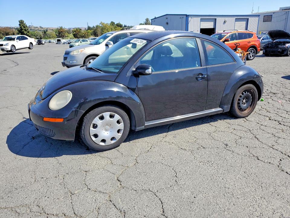 2010 Volkswagen Beetle VIN 3VWPG3AG2AM015912 COPART salvage auction — MINOR DENT/SCRATCHES, Ca - Dis/Dlr/Exp Only Clean Title, sold $275 on 2026-07-31 (photo 1)