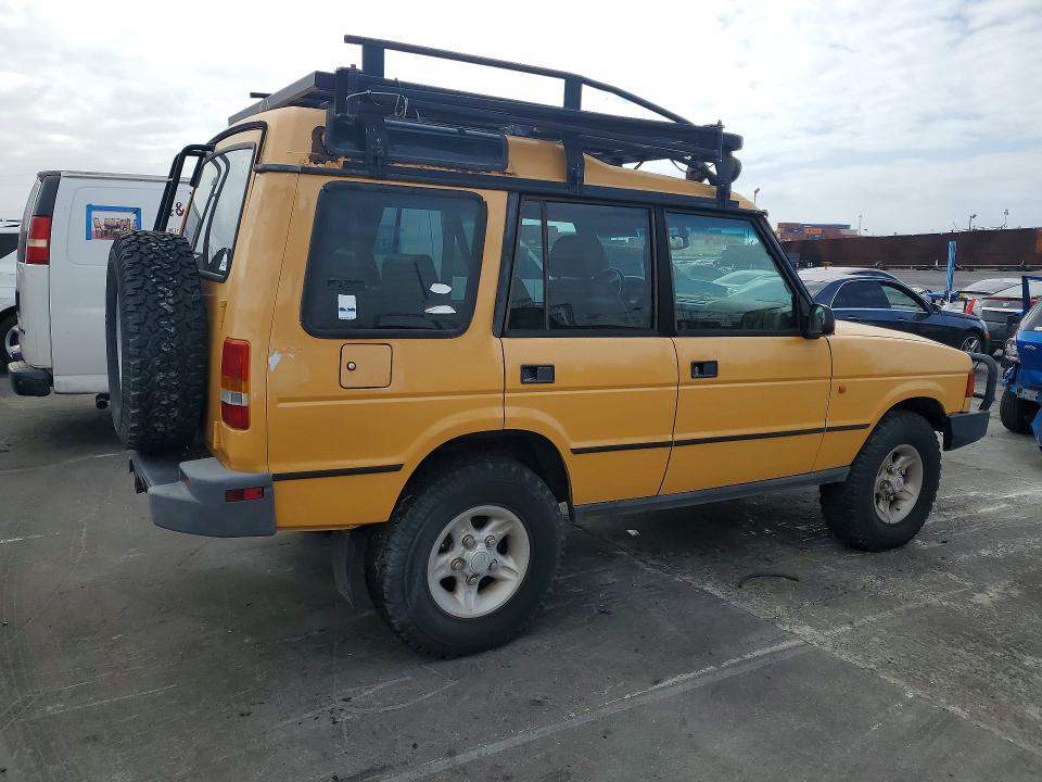 1998 Land rover Discovery VIN SALJY1240WA759522 COPART salvage auction — MINOR DENT/SCRATCHES, Mt - Dis/Dlr/Exp Only Clean Title, sold $300 on 2026-07-06 (photo 3)