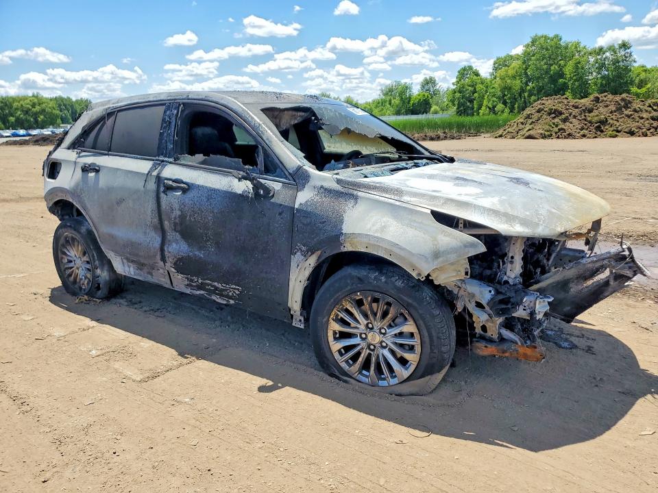 2024 Cadillac Xt4 VIN 1GYFZBR47RF224484 COPART salvage auction — BURN, OH - CERT OF TITLE-SALVAGE, sold $100 on 2026-07-27 (photo 4)