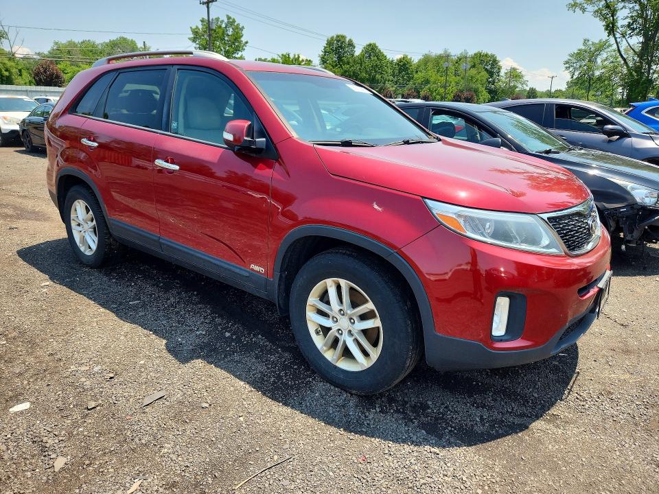 2015 Kia Sorento VIN 5XYKTCA66FG636736 COPART salvage auction — MECHANICAL, Ct - Certificate Of Title, sold $925 on 2026-07-10 (photo 4)