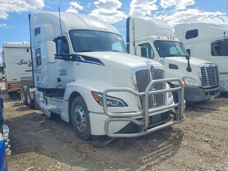 2022 Kenworth T680 VIN 1XKYDP9X6NJ151060 — COPART salvage auction photo