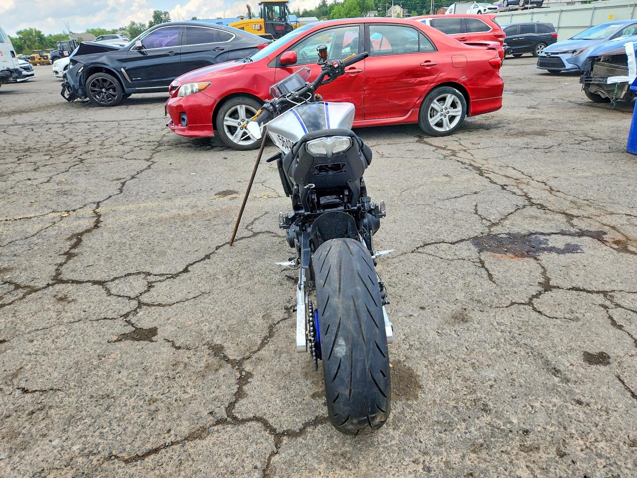 2023 Yamaha MT09 VIN JYARN72E7PA001348 COPART salvage auction — Side, PA - CERTIFICATE OF SALVAGE, sold $2,650 on 2026-07-09 (photo 4)
