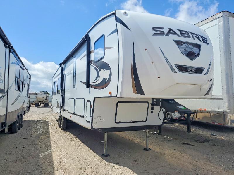 2024 Sabre by forest rive 5th wheel VIN 5ZT3SR1BXR6114009 COPART salvage auction — WATER/FLOOD, TX - SALVAGE TITLE-FLOOD DAMAGE, sold $1,450 on 2026-07-30 (photo 9)