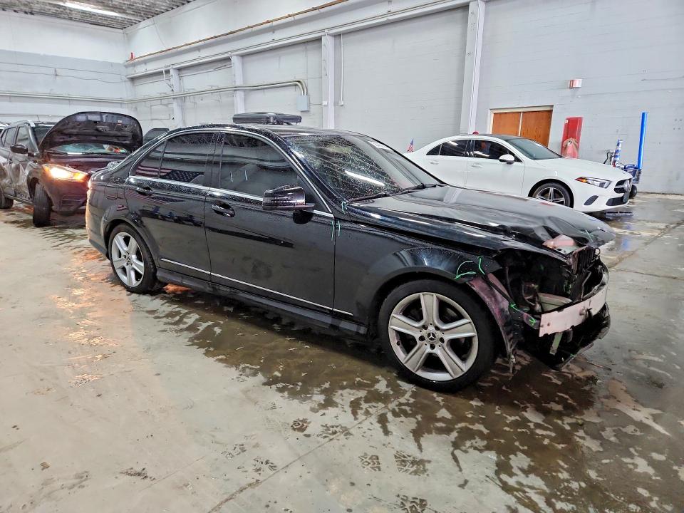 2010 Mercedes-benz VIN WDDGF8BB6AF449567 COPART salvage auction — FRONT END, VA - CERT OF TITLE - SALVAGE, sold $500 on 2026-07-08 (photo 4)