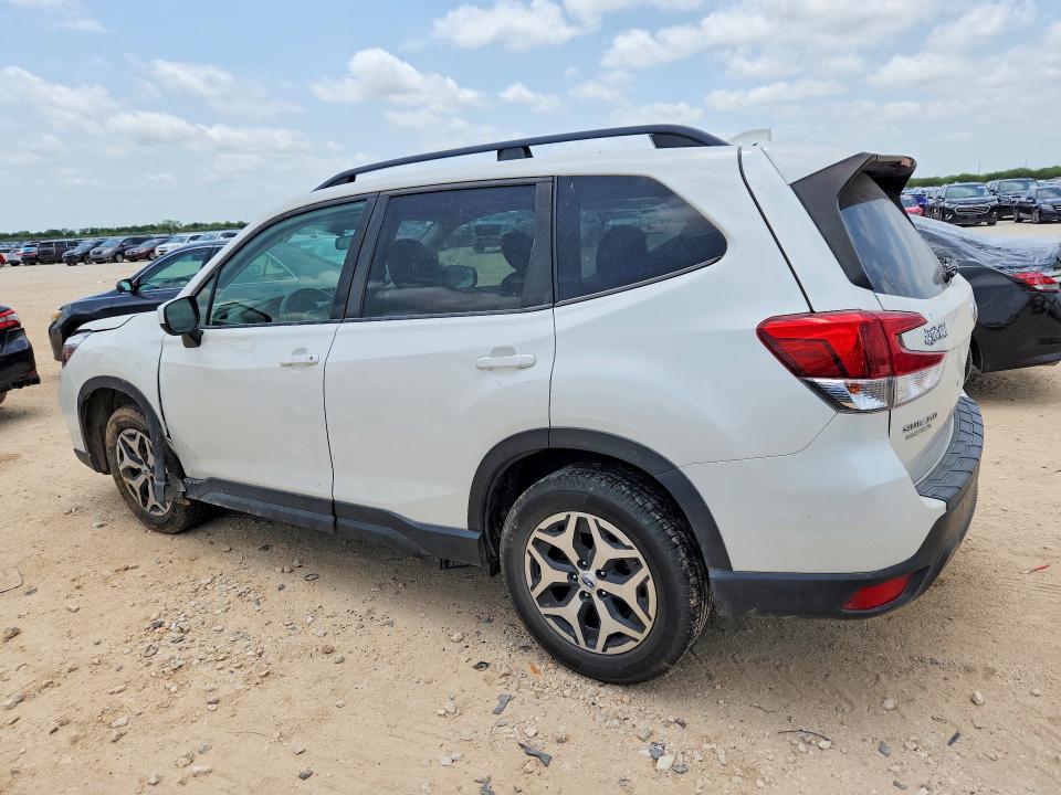 2019 Subaru Forester VIN JF2SKAGC8KH401231 COPART salvage auction — SIDE, Tx - Salvage Vehicle Title, sold $10 on 2026-07-30 (photo 2)