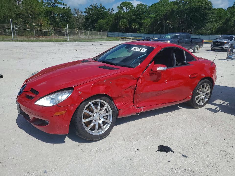 2005 Mercedes-benz Slk-klasse VIN WDBWK56F65F057108 COPART salvage auction — SIDE, Fl - Cert Of Title Slvg Rebuildable, sold $500 on 2026-08-12 (photo 1)