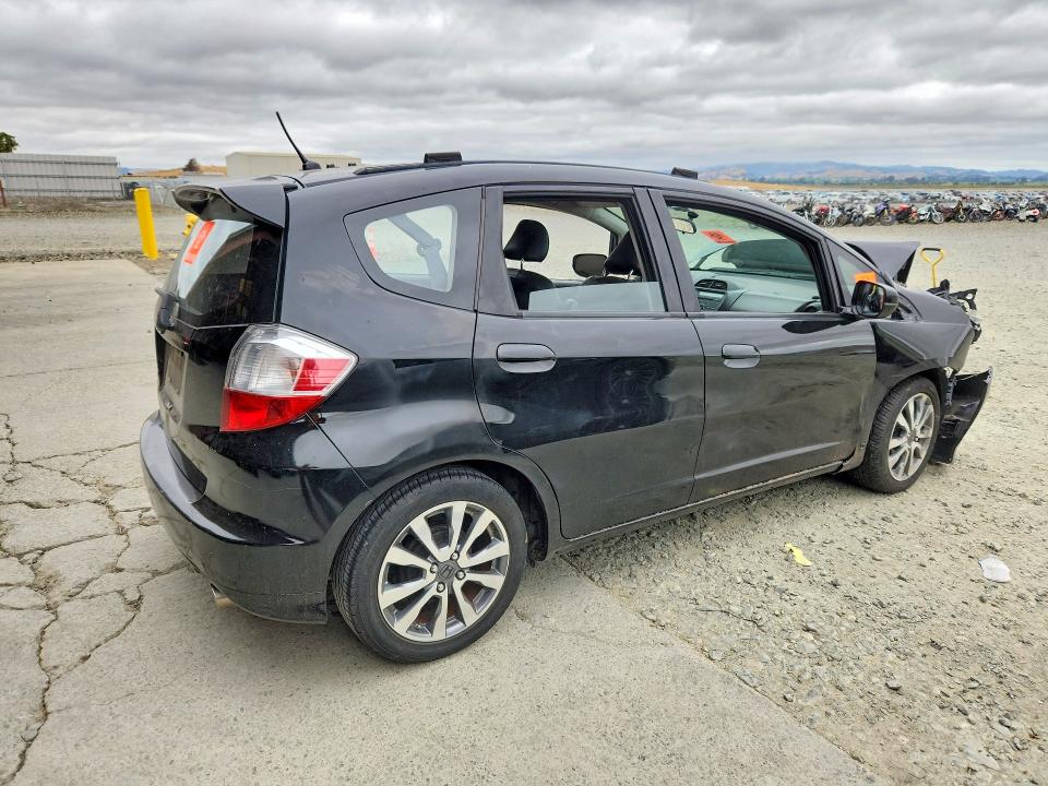 2013 Honda Fit VIN JHMGE8H59DC007353 COPART salvage auction — FRONT END, CA - SALVAGE CERTIFICATE, sold $525 on 2026-07-20 (photo 3)