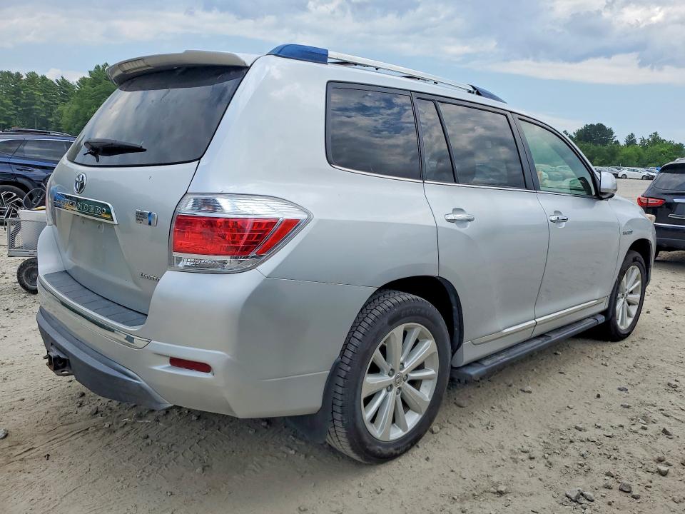 2013 Ic bus Highlander VIN JTEDC3EH5D2016600 COPART salvage auction — WATER/FLOOD, Va - Cert Of Title-Flood, sold $2,150 on 2026-07-08 (photo 3)