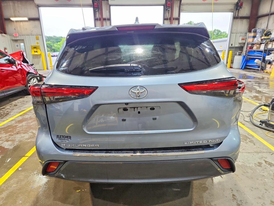 2022 Toyota Highlander VIN 5TDDZRBH9NS213046 COPART salvage auction — ROLLOVER, Ok - Certificate Of Title, sold $7,700 on 2026-07-22 (photo 6)