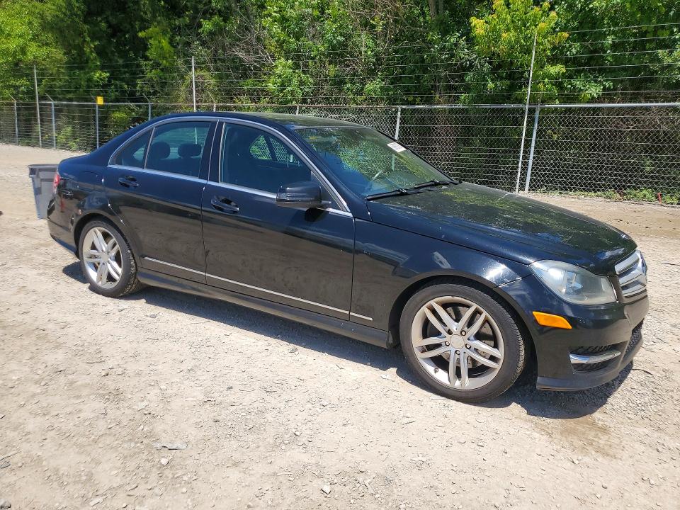 2013 Mercedes-benz C-klasse VIN WDDGF8AB1DA759595 COPART salvage auction — FRONT END, Oh - Certificate Of Title, sold $600 on 2026-07-08 (photo 4)