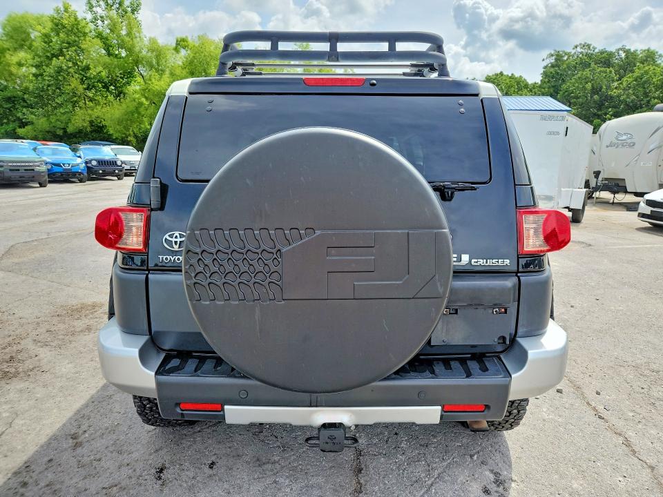 2008 Toyota Fj cruiser VIN JTEBU11F98K052907 COPART salvage auction — HAIL, Mo - Salvage Certificate Of Title, sold $3,900 on 2026-07-27 (photo 6)