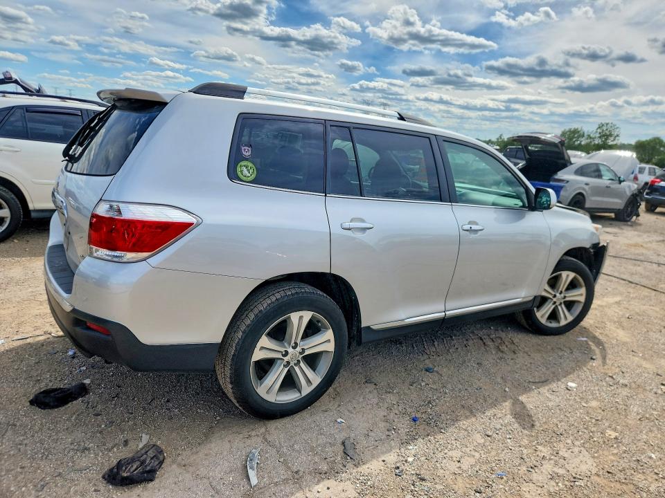 2013 Toyota VIN 5TDDK3EH5DS188724 COPART salvage auction — FRONT END, Il - Salvage Certificate, sold $5,200 on 2026-07-30 (photo 3)