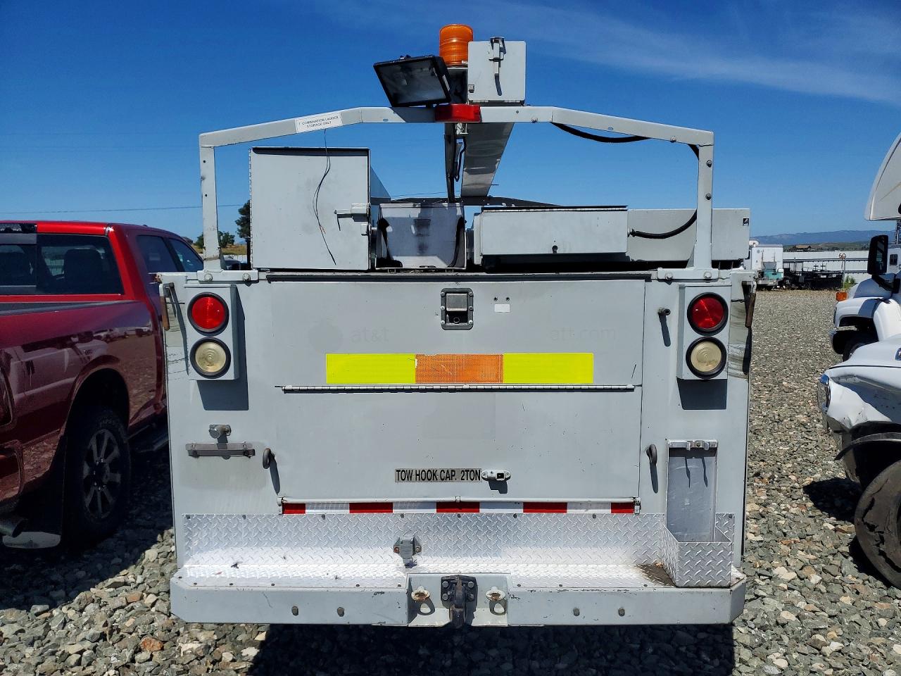 2006 Ford F-350 VIN 1FDSF30586EC12138 COPART salvage auction — Mechanical, CA - DIS/DLR/EXP ONLY CLEAN TITLE (P), sold $2,050 on 2026-06-22 (photo 6)