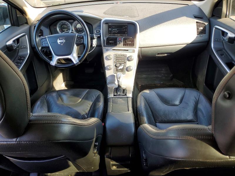 2013 Volvo VIN YV4902DZ2D2449599 COPART salvage auction — MINOR DENT/SCRATCHES, Ca - Dis/Dlr/Exp Only Clean Title, sold $700 on 2026-07-22 (photo 8)