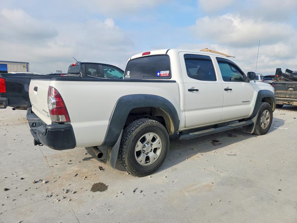 2011 Toyota Tacoma VIN 5TFJU4GNXBX005881 COPART salvage auction — FRONT END, Tx - Salvage Vehicle Title, sold $6,100 on 2026-07-31 (photo 3)