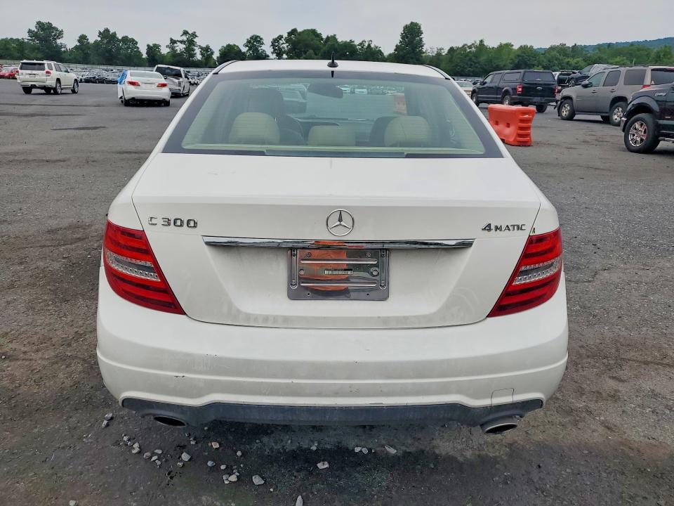 2014 Mercedes-benz VIN WDDGF8AB9EA934323 COPART salvage auction — WATER/FLOOD, Pa - Cert Of Salvage-W=Flood Veh, sold $1,100 on 2026-07-14 (photo 6)