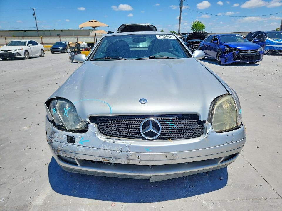 1999 Mercedes-benz Slk-klasse VIN WDBKK47F3XF127819 COPART salvage auction — FRONT END, Tx - Salvage Vehicle Title, sold $325 on 2026-07-17 (photo 5)