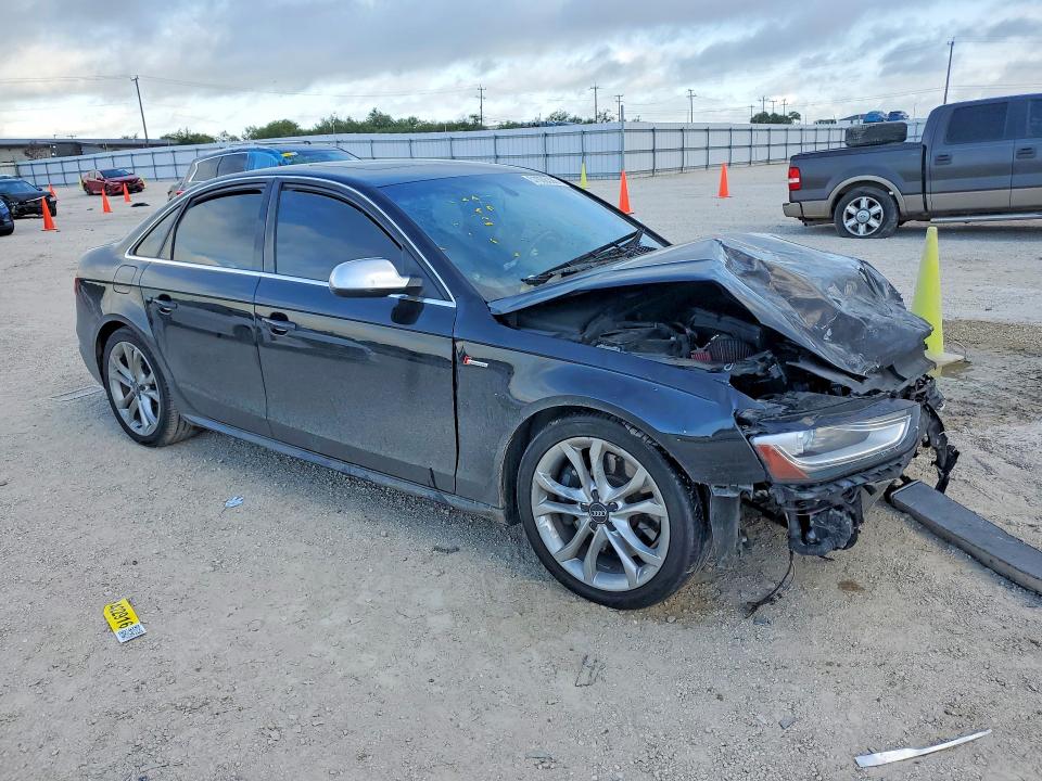 2013 Audi Rs4 VIN WAUBGAFLXDA162694 COPART salvage auction — FRONT END, Tx - Salvage Vehicle Title, sold $1,250 on 2026-08-27 (photo 4)