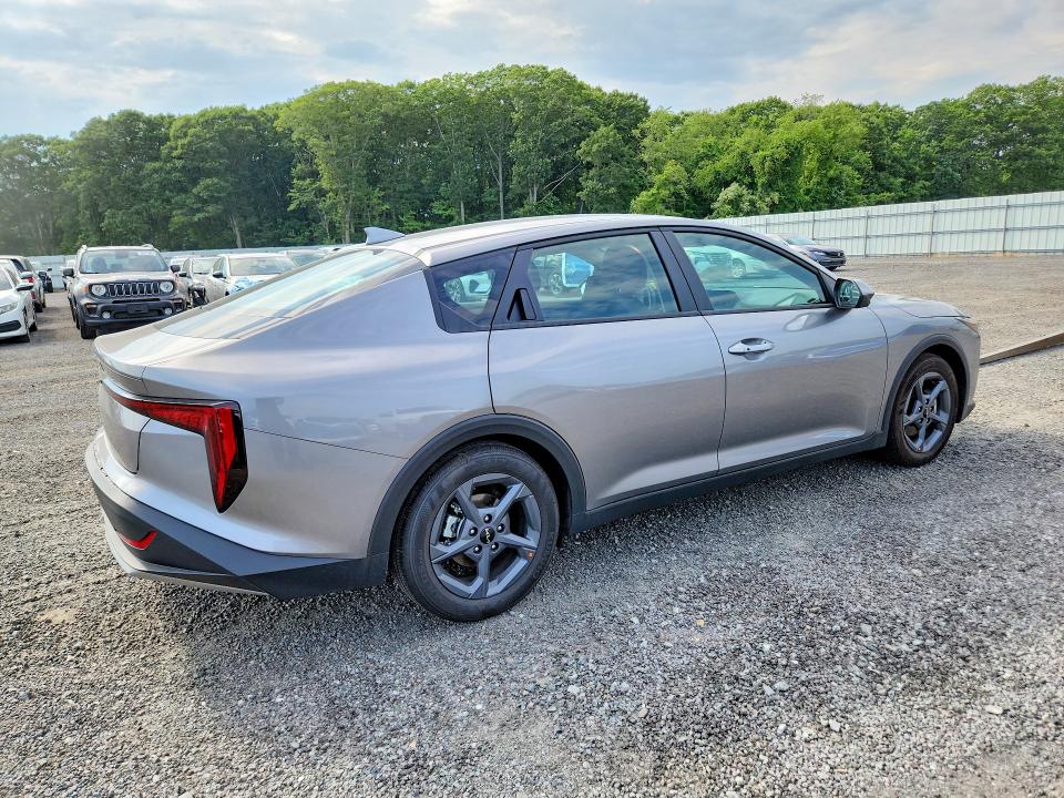 2026 Kia K4 VIN 3KPFT4DE8TE311508 COPART salvage auction — REAR END, VA - CERT OF TITLE - SALVAGE, sold $7,400 on 2026-07-27 (photo 3)
