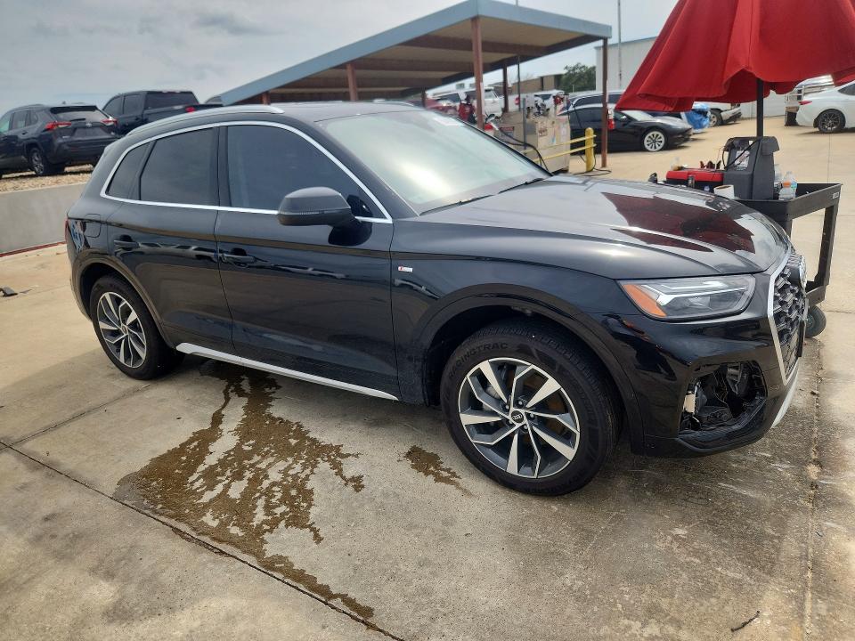 2023 Audi VIN WA1EAAFY8P2113533 COPART salvage auction — WATER/FLOOD, Tx - Salvage Title-Flood Damage, sold $9,800 on 2026-07-30 (photo 4)
