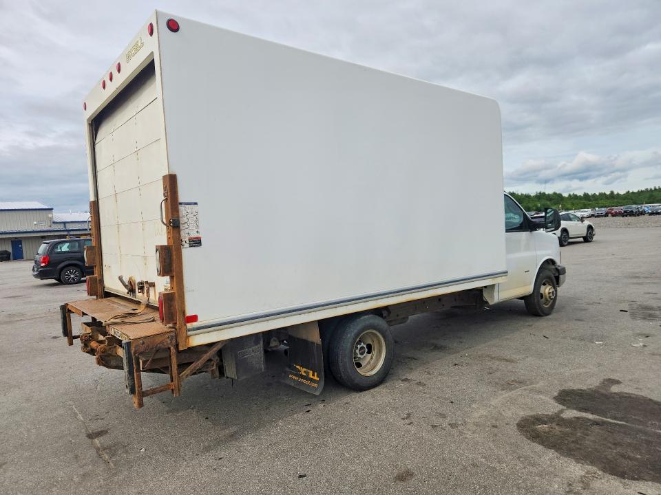 2019 Gmc Savana VIN 7GZ67UCG5KN005791 COPART salvage auction — NORMAL WEAR, Me - Certificate Of Title, sold $2,500 on 2026-07-29 (photo 3)