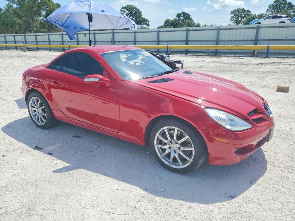 2005 Mercedes-benz Slk-klasse VIN WDBWK56F65F057108 COPART salvage auction — SIDE, Fl - Cert Of Title Slvg Rebuildable, sold $500 on 2026-08-12 (photo 4)