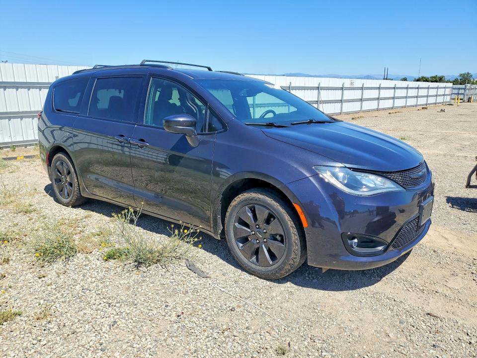 2020 Chrysler Pacifica VIN 2C4RC1L70LR196299 COPART salvage auction — SIDE, CA - SALVAGE CERTIFICATE, sold $7,400 on 2026-08-21 (photo 4)