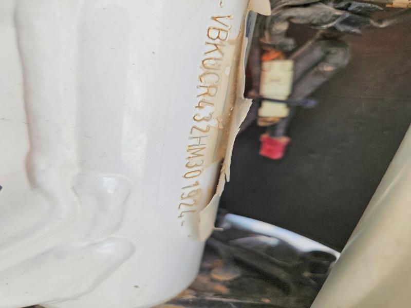 2017 Husqvarna VIN VBKUCR432HM301924 COPART salvage auction — MINOR DENT/SCRATCHES, Nm - Cert Of Title-Salvage, sold $550 on 2026-09-17 (photo 8)