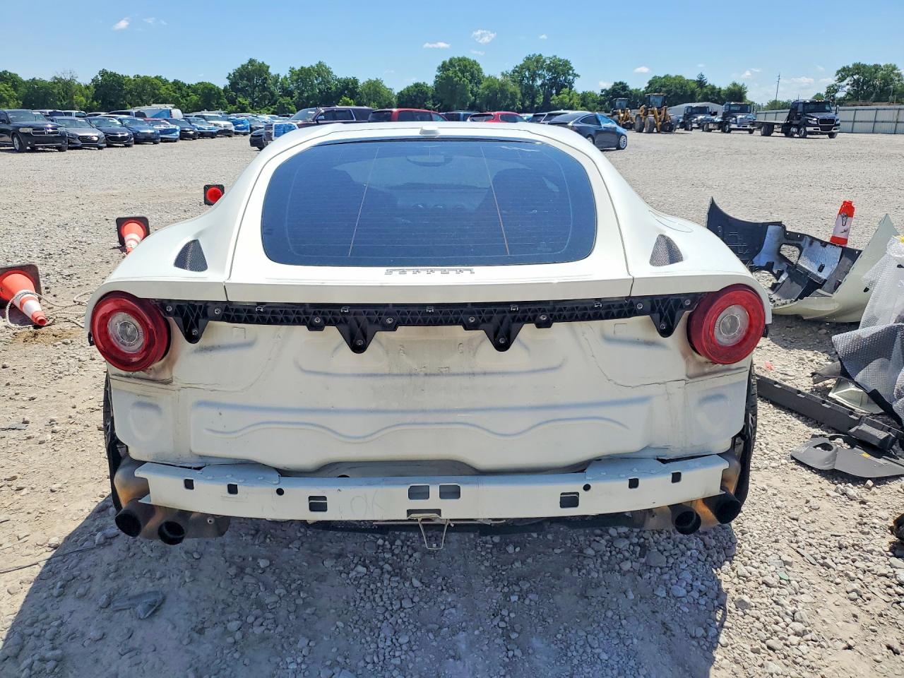 2014 Ferrari F12 Berlinetta VIN ZFF74UFA5E0198254 COPART salvage auction — Front End, OH - CERT OF TITLE-SALVAGE, sold $196,000 on 2026-08-07 (photo 6)