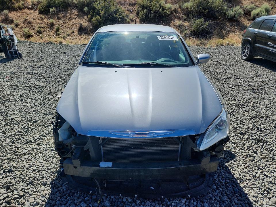2013 Chrysler 200 VIN 1C3CCBBG5DN527894 COPART salvage auction — SIDE, Nv - Salvage Title, sold $825 on 2026-07-16 (photo 5)