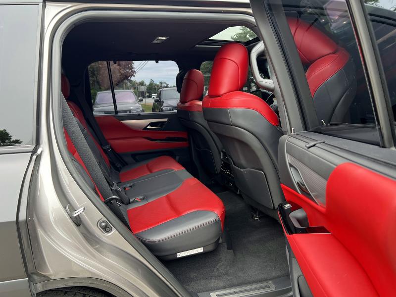 2023 Lexus Lx 600 VIN JTJMB7CX6P4024686 COPART salvage auction — MINOR DENT/SCRATCHES, NY - CERTIFICATE OF TITLE (P), sold $88,000 on 2026-07-15 (photo 6)