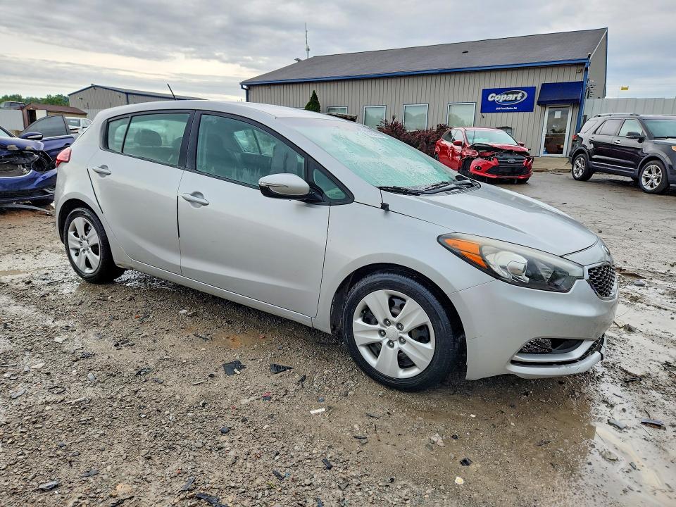 2016 Kia VIN KNAFK5A86G5659393 COPART salvage auction — FRONT END, Ky - Bill Of Sale/Part Only/No Titl, sold $300 on 2026-07-13 (photo 4)