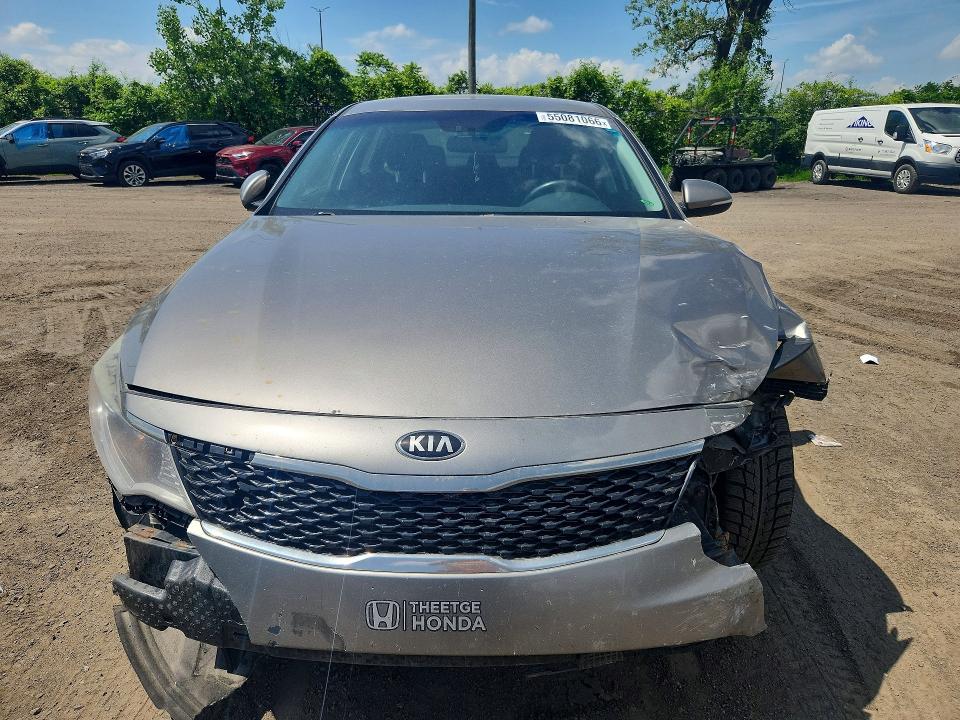 2016 Kia Optima VIN 5XXGT4L33GG075450 COPART salvage auction — FRONT END, Qc - Gravement Accidente, sold $350 on 2026-07-21 (photo 5)