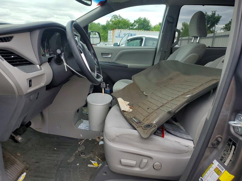2017 Toyota Sienna VIN 5TDKZ3DC5HS817378 COPART salvage auction — REAR END, Il - Salvage Certificate, sold $4,250 on 2026-07-15 (photo 7)
