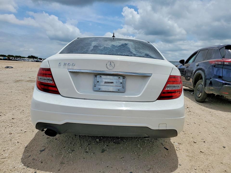 2014 Mercedes-benz C-klasse VIN WDDGF4HB0ER313195 COPART salvage auction — FRONT END, Tx - Salvage Vehicle Title, sold $975 on 2026-07-23 (photo 6)