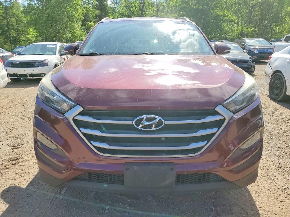 2017 Hyundai Tucson VIN KM8J3CA44HU489985 COPART salvage auction — MINOR DENT/SCRATCHES, On - Permit No Brand - Unfit, sold $5,700 on 2026-07-03 (photo 5)