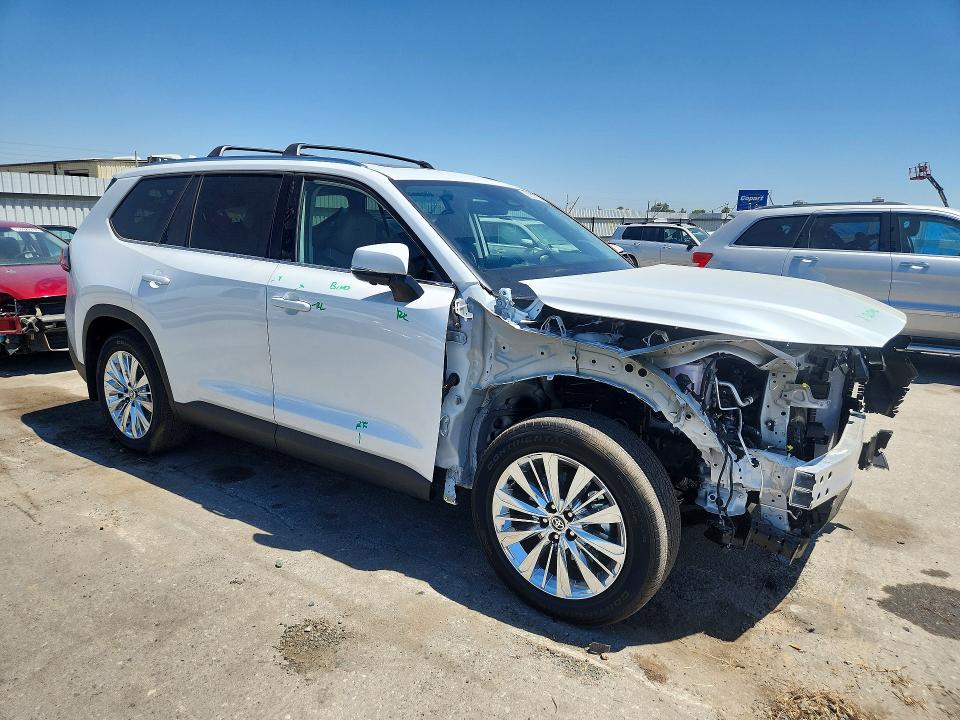 2026 Toyota Highlander VIN 5TDAAAB52TS136518 COPART salvage auction — FRONT END, Ca - Salvage Certificate, sold $32,500 on 2026-07-31 (photo 4)
