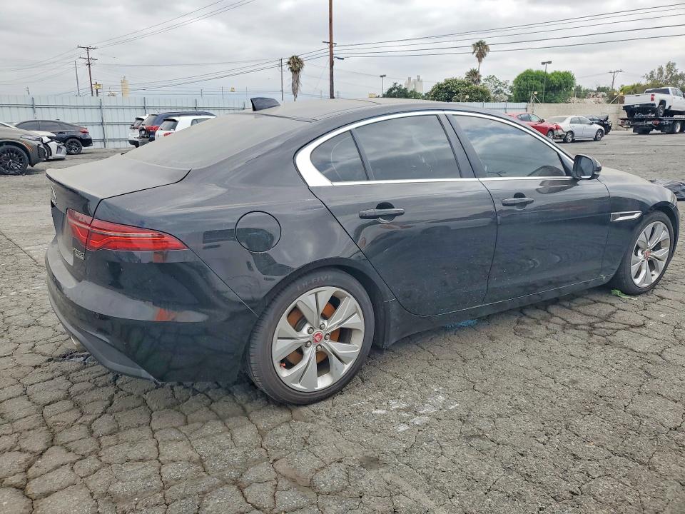 2020 Jaguar Xe VIN SAJAE4FX2LCP60551 COPART salvage auction — MECHANICAL, Ca - Dis/Dlr/Exp Only Clean Title (P), sold $3,700 on 2026-07-09 (photo 3)