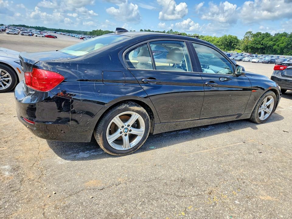 2014 BMW 3er VIN WBA3B1C52EK132660 COPART salvage auction — WATER/FLOOD, Al - Cert Of Title-Flood Salvage, sold $350 on 2026-08-10 (photo 3)