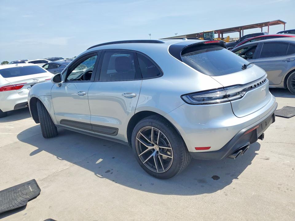 2025 Porsche Macan VIN WP1AA2A5XSLB11016 COPART salvage auction — REAR END, Tx - Salvage Vehicle Title, sold $31,250 on 2026-09-21 (photo 2)