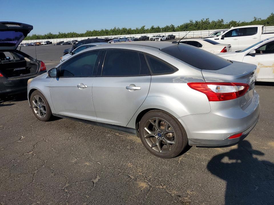 2014 Ford VIN 1FADP3F21EL266968 COPART salvage auction — DAMAGE HISTORY, Ca - Dlr/Dis/Exp Only Salvage Title, sold $650 on 2026-07-02 (photo 2)