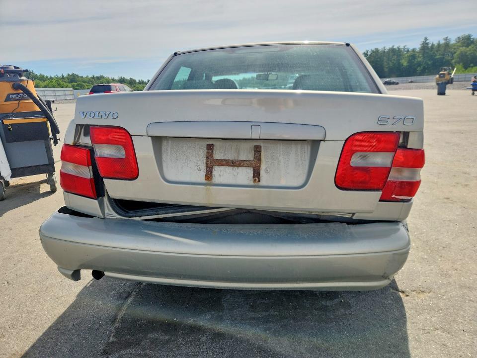 2000 Volvo S70 VIN YV1LS61JXY2631253 COPART salvage auction — REAR END, ME - CERTIFICATE OF TITLE, sold $300 on 2026-07-08 (photo 6)