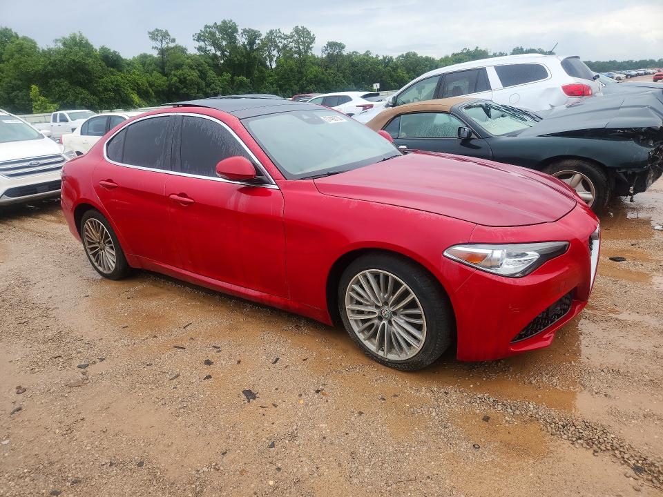 2017 Alfa romeo Giulia VIN ZARFAECN5H7536818 COPART salvage auction — MINOR DENT/SCRATCHES, Fl - Certificate Of Title, sold $975 on 2026-07-28 (photo 4)