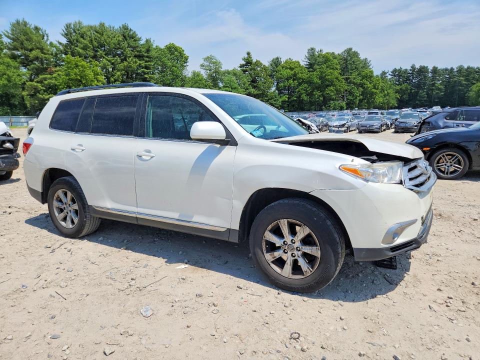 2012 Toyota Highlander VIN 5TDBK3EH3CS096971 COPART salvage auction — FRONT END, Ma - Cert Of Title-Reconstrctd Coll, sold $3,300 on 2026-07-09 (photo 4)