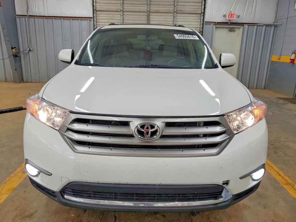 2013 Toyota VIN 5TDZK3EH0DS096703 COPART salvage auction — UNDERCARRIAGE, Nc - Salvage Certificate Of Title, sold $3,250 on 2026-07-22 (photo 5)