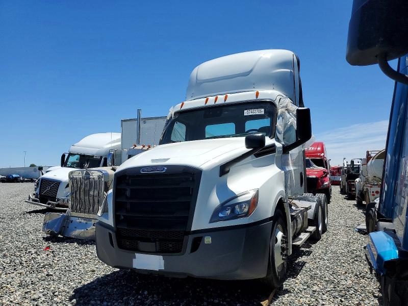2022 Freightliner Cascadia 126 VIN 3AKJHLDV8NSNR4361 COPART salvage auction — FRONT END, AZ - CERT OF TITLE - SALVAGE, sold $13,900 on 2026-07-09 (photo 2)